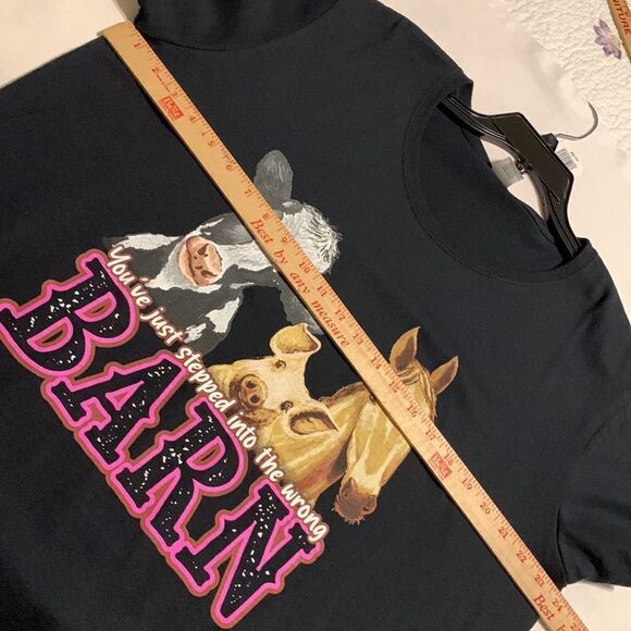 Gildan Size 2XL black textured graphic tee. See photos - Picture 5 of 10